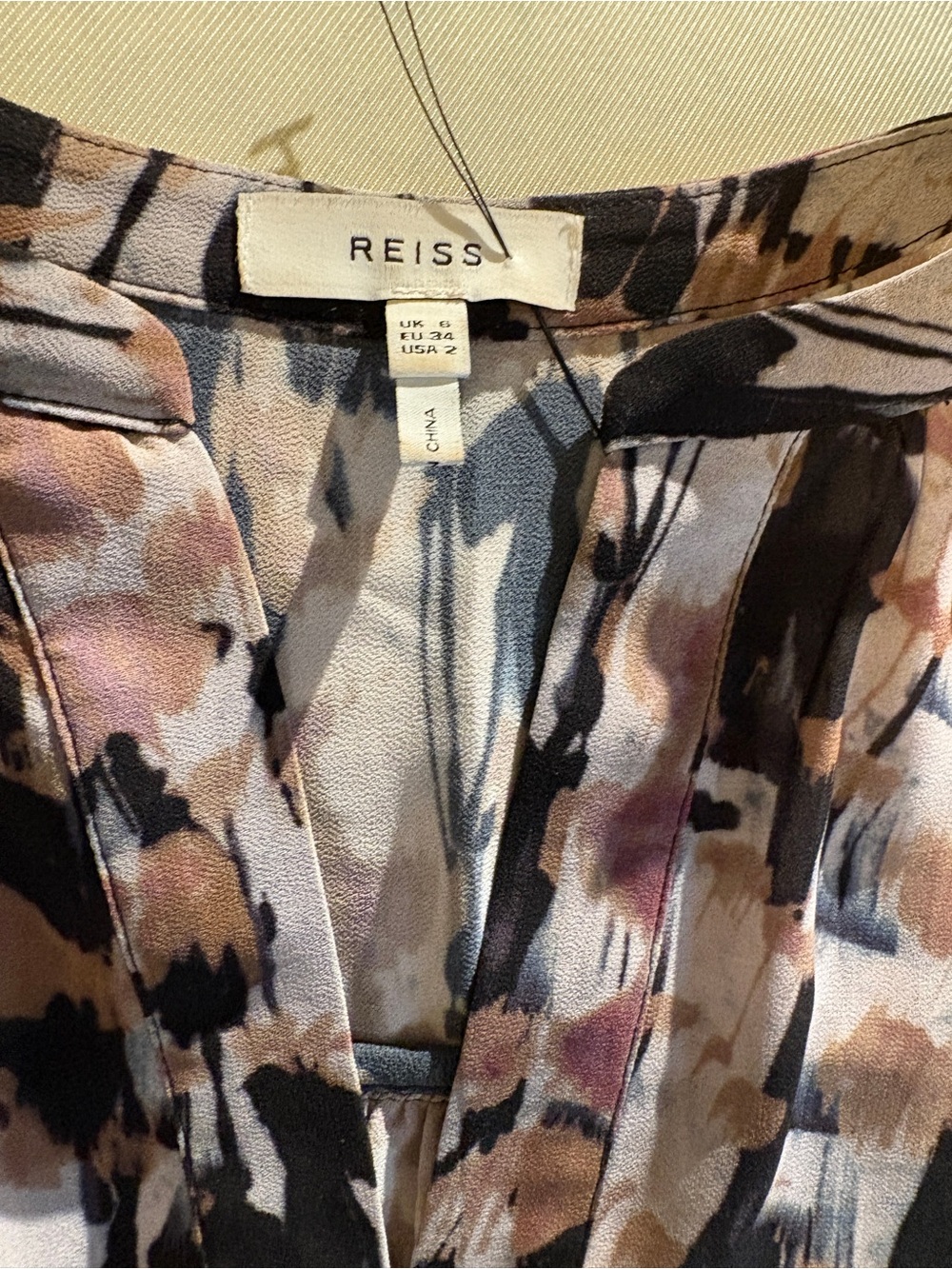Reiss Abstract V-Neck Cap Sleeve Blouse - Pink, Black, Cream - Picture 8 of 11